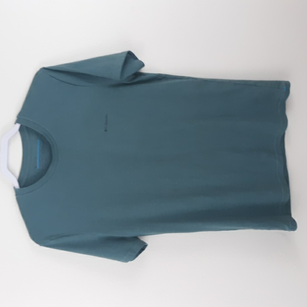 Men's Columbia Tshirt size medium